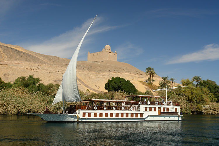 Nile Cruise Guide: Your Essential Journey Through Egypt’s Heart