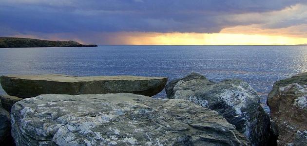 كم دولة تطل على البحر الأحمر